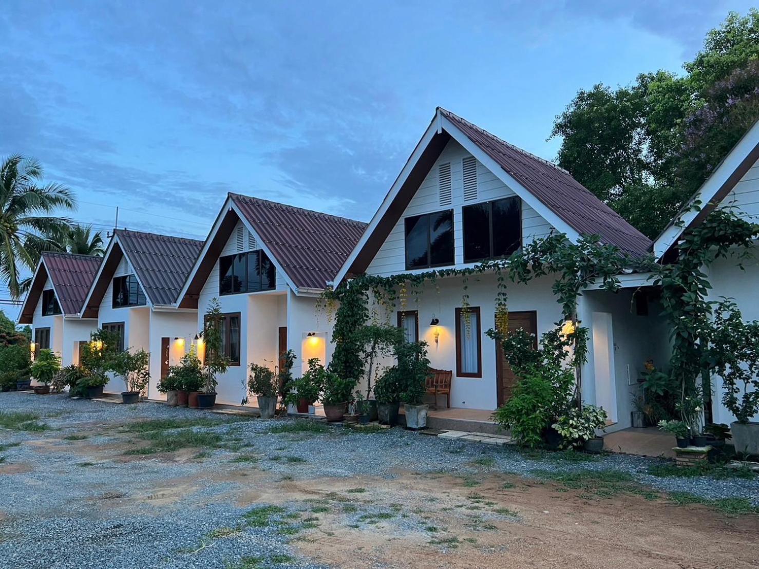 ครูหนูบ้านพัก แหลมงอบ Krunou Baanpak ترات المظهر الخارجي الصورة